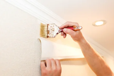 Pose de papier peint à Prisches — revêtements muraux et toiles de verre